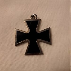 Vintage Black and Silver Maltese Cross Pendant